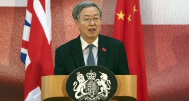 Yuan Decline Expected as China Battles Core Issues