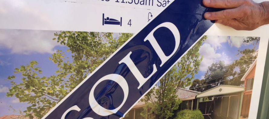 Aussie Strengthens on Strong Building Approvals Data