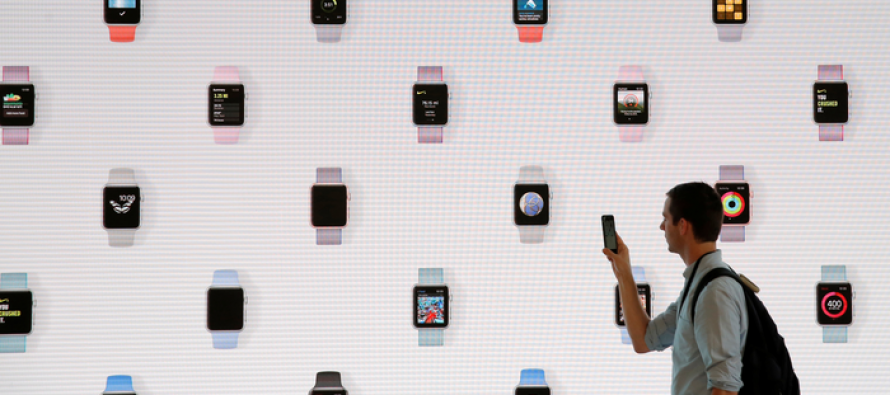 Apple to Decline on Lack Luster Response for iPhone 7