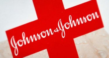 JNJ Tops Q4 EPS View, Plans Divesting Diabetes Business