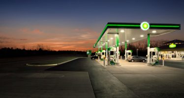 BP Misses 4Q16 Underlying Replacement Profit Estimates