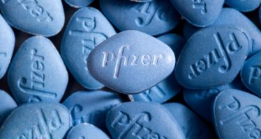 Pfizer Misses Q4 EPS View, Issues Upbeat FY17 Outlook