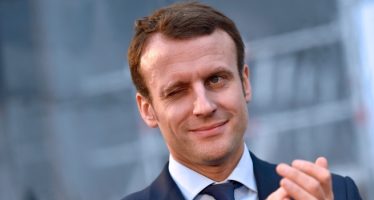 Yen Weakens as Uncertainty Over French Election Decreases