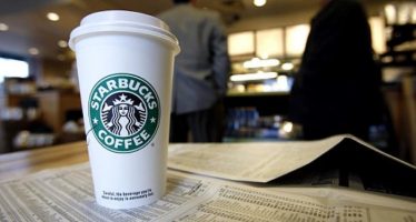 Decline in Mall Foot Traffic Keeps Starbucks Bearish