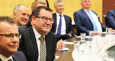 Kiwi Dollar up on Impressive Maiden Budget by Robertson