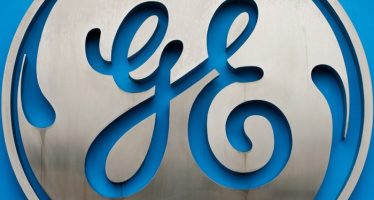 GE Misses Q4 Estimates, Issues Upbeat FY18 Outlook