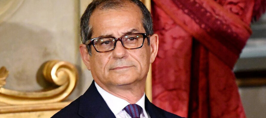 Italy’s Budget Deficit Forecast Puts Euro Under Hammer