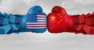 US Dollar Weakens As China Announces Retaliatory Tariffs