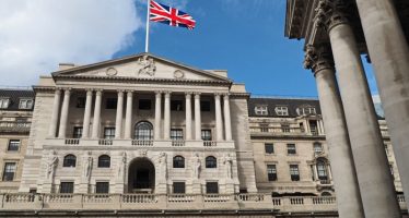 Lack Of Impetus Weakens Pound Against Greenback