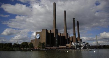 Euro Down On Contraction of German Construction Sector Data