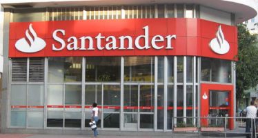 Santander Trials Blockchain-Powered Smart Contracts for Payments