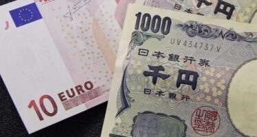 Eurozone Current Account Surplus Declines in February 2021