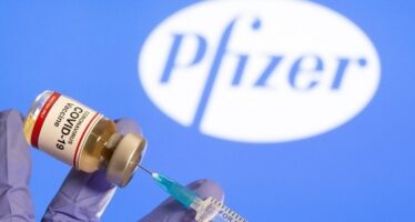 Pfizer Beats Q1 Estimates, Lifts FY21 Sales and Revenue View