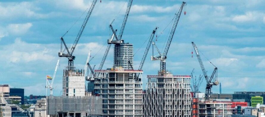 UK Manufacturing Activity Expands for 15th Successive Month