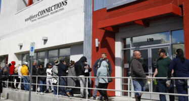 US Unemployment Claims Drop to 184K, but Miss Estimates