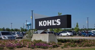 Kohls Posts Mixed 1Q 2022 Results, Lowers FY 2022 View
