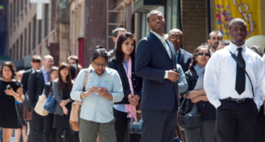 US Unemployment Claims Unexpectedly Declined to 243,000