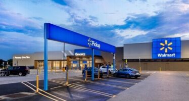 Walmart Beats Q2 Estimates and Lifts FY23 Adjusted Earnings View