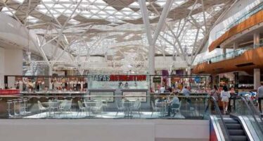UK Retail Sales Declined 1.60% month-over-month in August