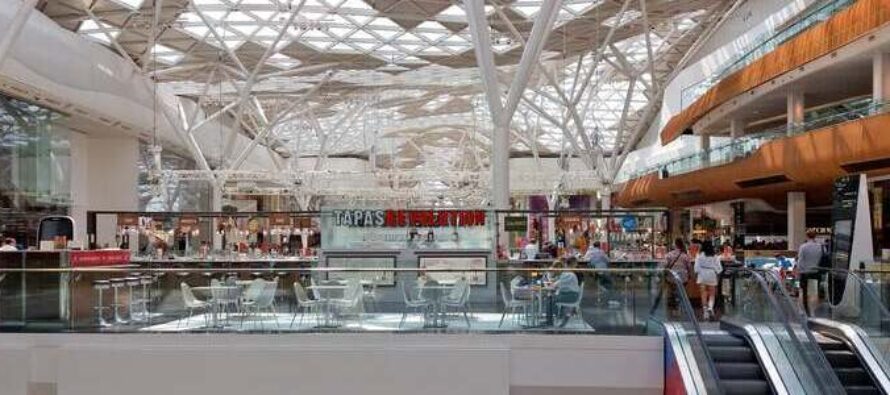 UK Retail Sales Declined 1.60% month-over-month in August