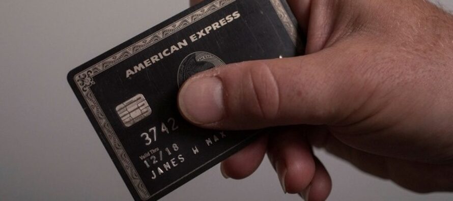 American Express Beats Q3 Estimates, Reaffirms FY22 Revenue View