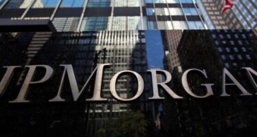 JPMorgan Earnings Dip 17%, but Beats Third Quarter Estimates