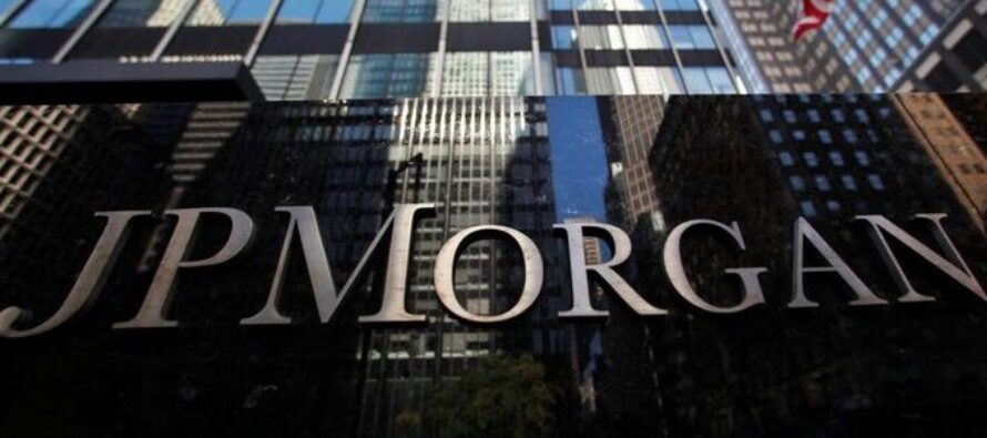 JPMorgan Earnings Dip 17%, but Beats Third Quarter Estimates