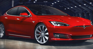 Tesla Posts Mixed Q3 Results, Signals FY 2022 Delivery Miss