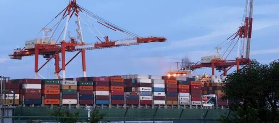 Japan Unexpectedly Posts Current Account Deficit in October