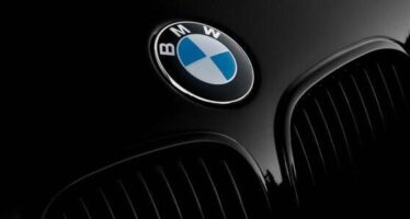 BMW Partners with BNB to Launch a Blockchain Loyalty Program