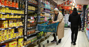 UK Retail Sales Unexpectedly Rose by 0.50% m-o-m in January
