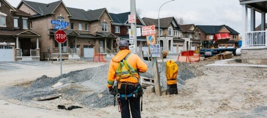 Canada Housing Starts Increase to 261,559 Units in April