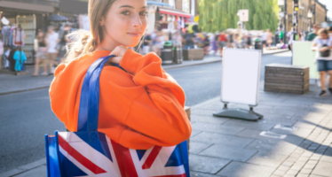 The UK GfK Consumer Confidence Deteriorates Further in July