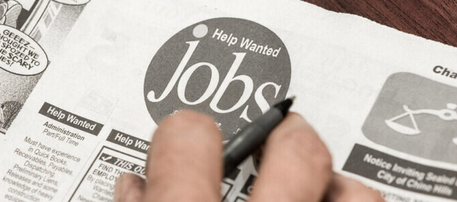US Unemployment Claims Decline to a Three-Week Record Low
