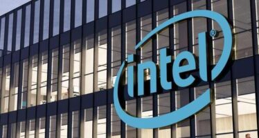 Intel Beats Q3 Estimates; Issues Robust Fourth Quarter Outlook