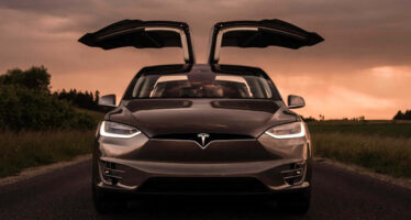 Tesla Misses on Q3 Estimates, Reaffirms Cybertruck Deliveries