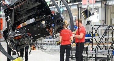 HCOB Global German Manufacturing PMI Hits Eight-Month High