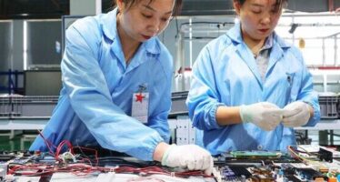 China’s Manufacturing PMI Rebounds to Expansion Zone in March