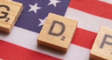 US Economy Expanded 1.30% in Q1 2024, Beating Forecasts