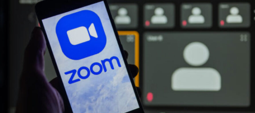 Zoom Beats Q1 Estimates; Lifts FY 2025 View with Good Outlook