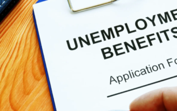 US Unemployment Claims Drop to 233,000, Beating Forecasts